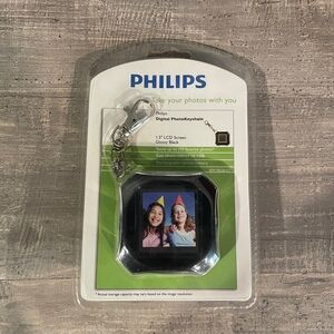 Philips 1.5 inch Digital Photo Key Chain Black, Chrome Chain Photos Memories